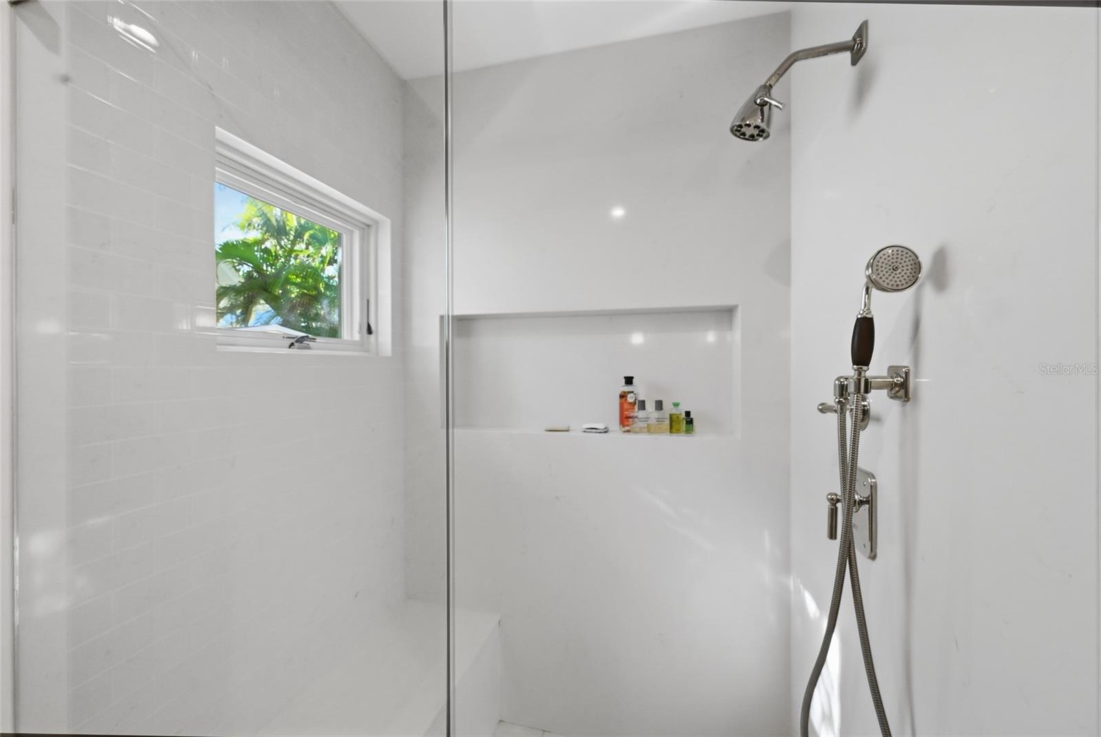 Image 33 of 65 For 310 Palm Avenue