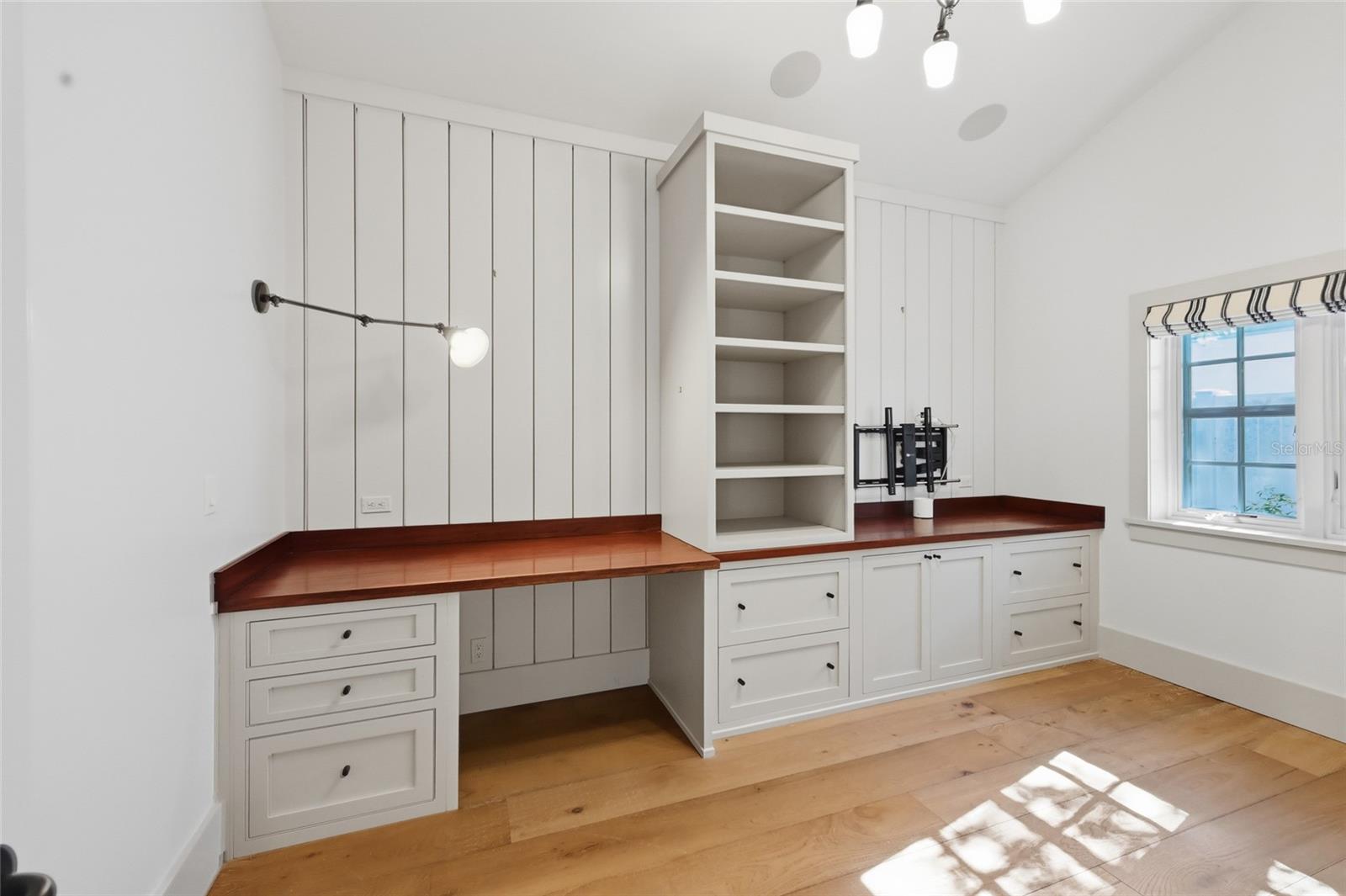 Image 35 of 65 For 310 Palm Avenue