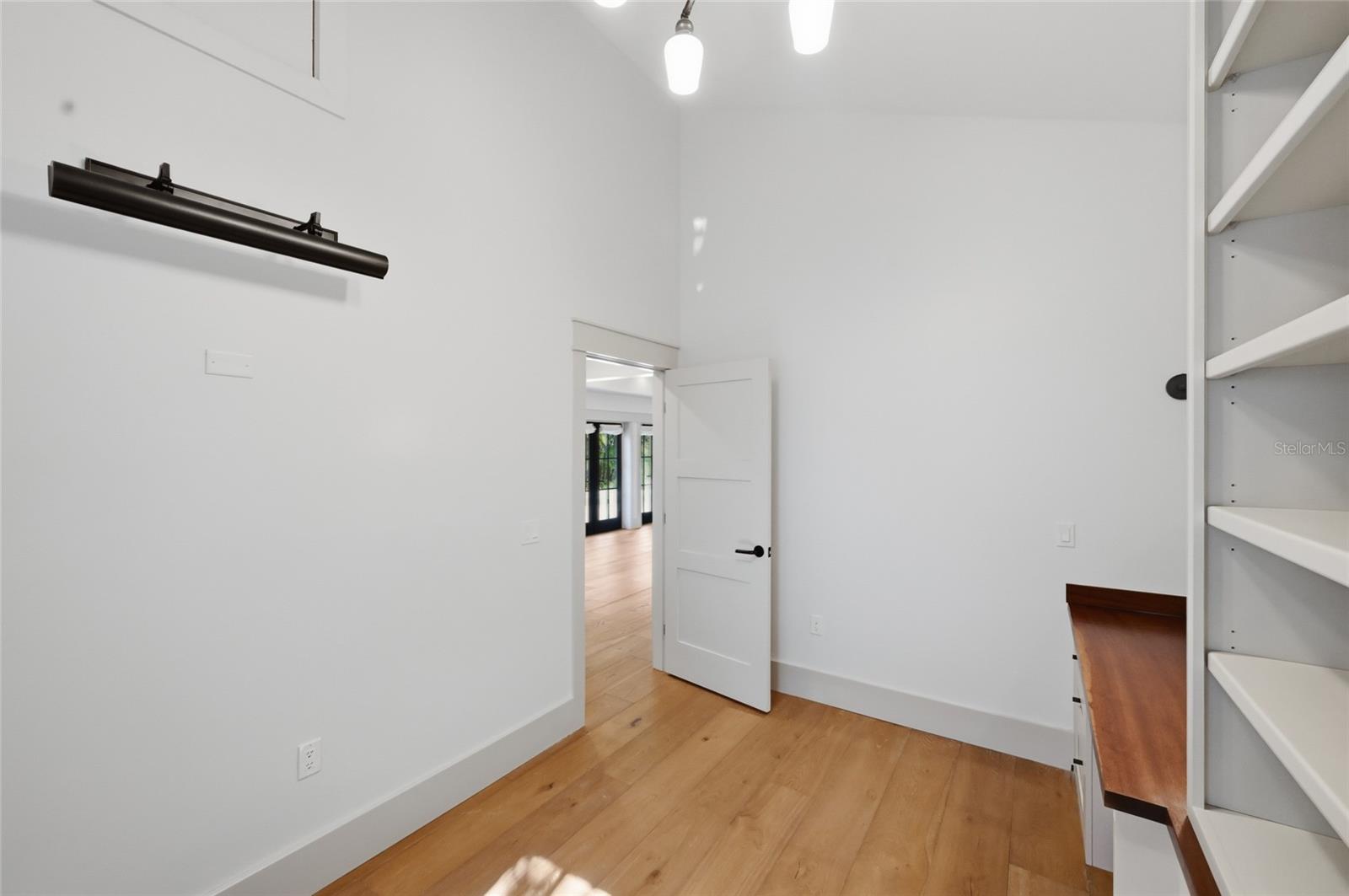 Image 36 of 65 For 310 Palm Avenue