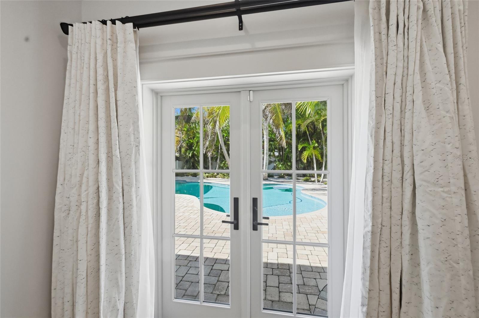 Image 38 of 65 For 310 Palm Avenue