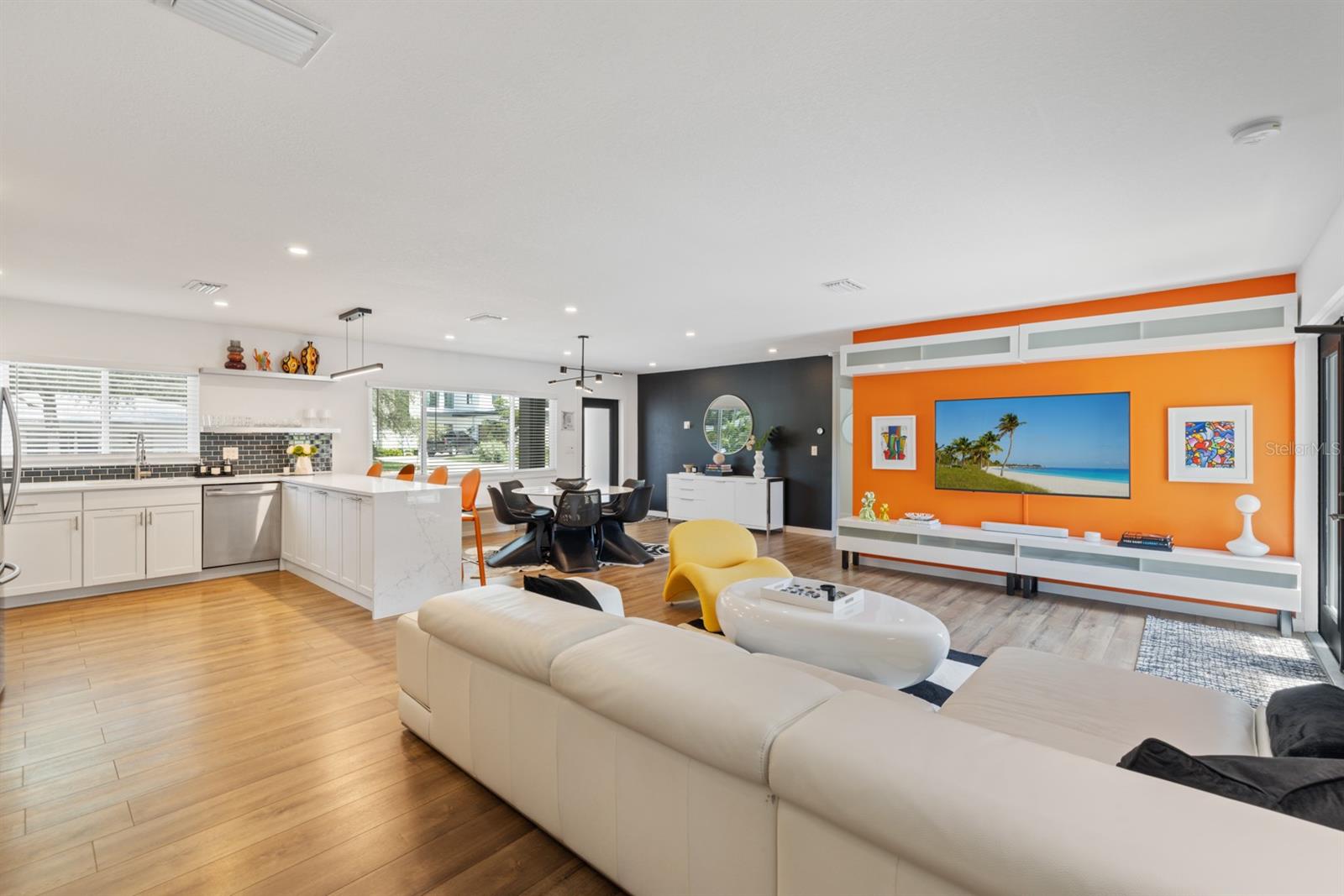 Image 10 of 28 For 2160 Sunnyside Place