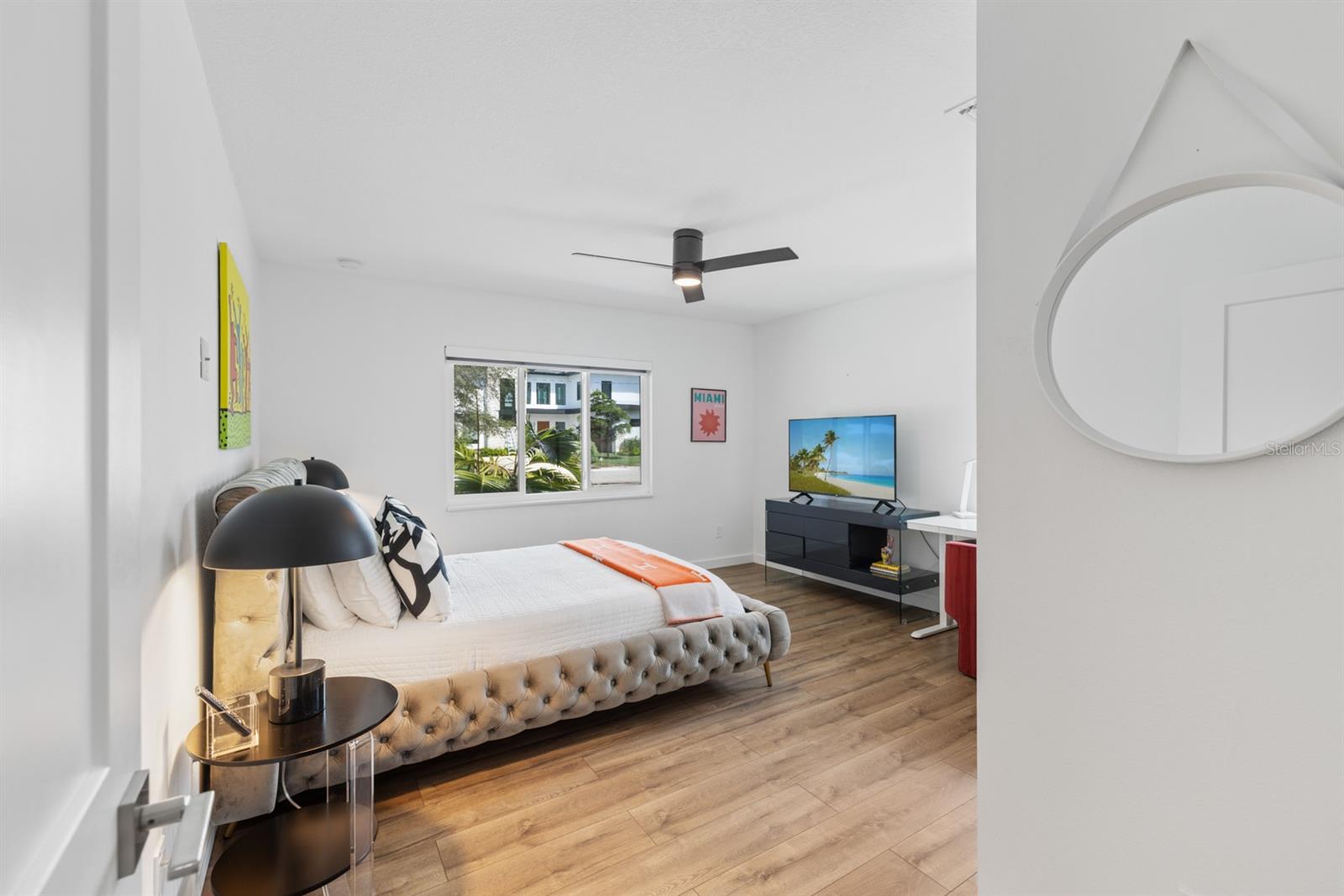 Image 21 of 28 For 2160 Sunnyside Place