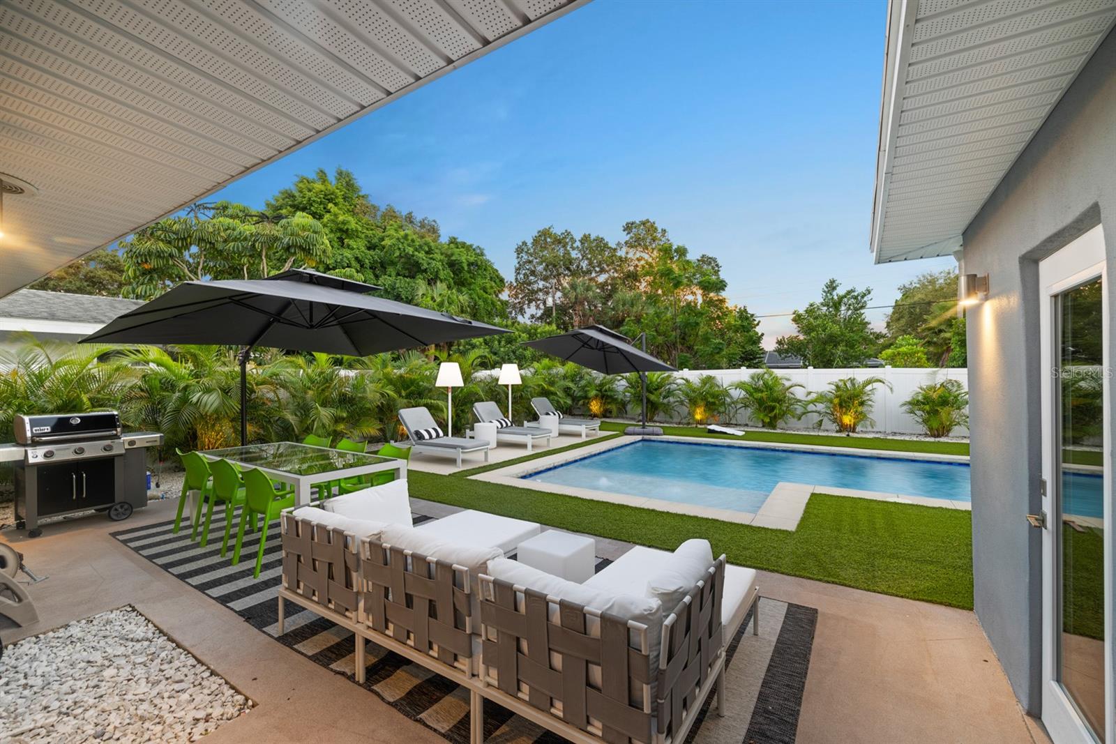 Image 23 of 28 For 2160 Sunnyside Place