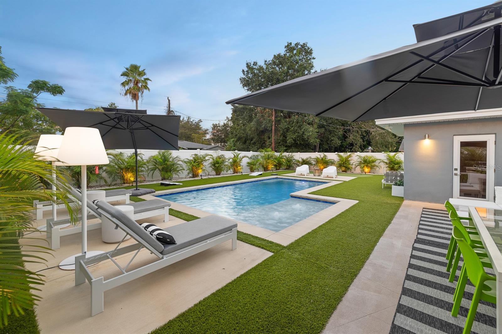 Image 24 of 28 For 2160 Sunnyside Place