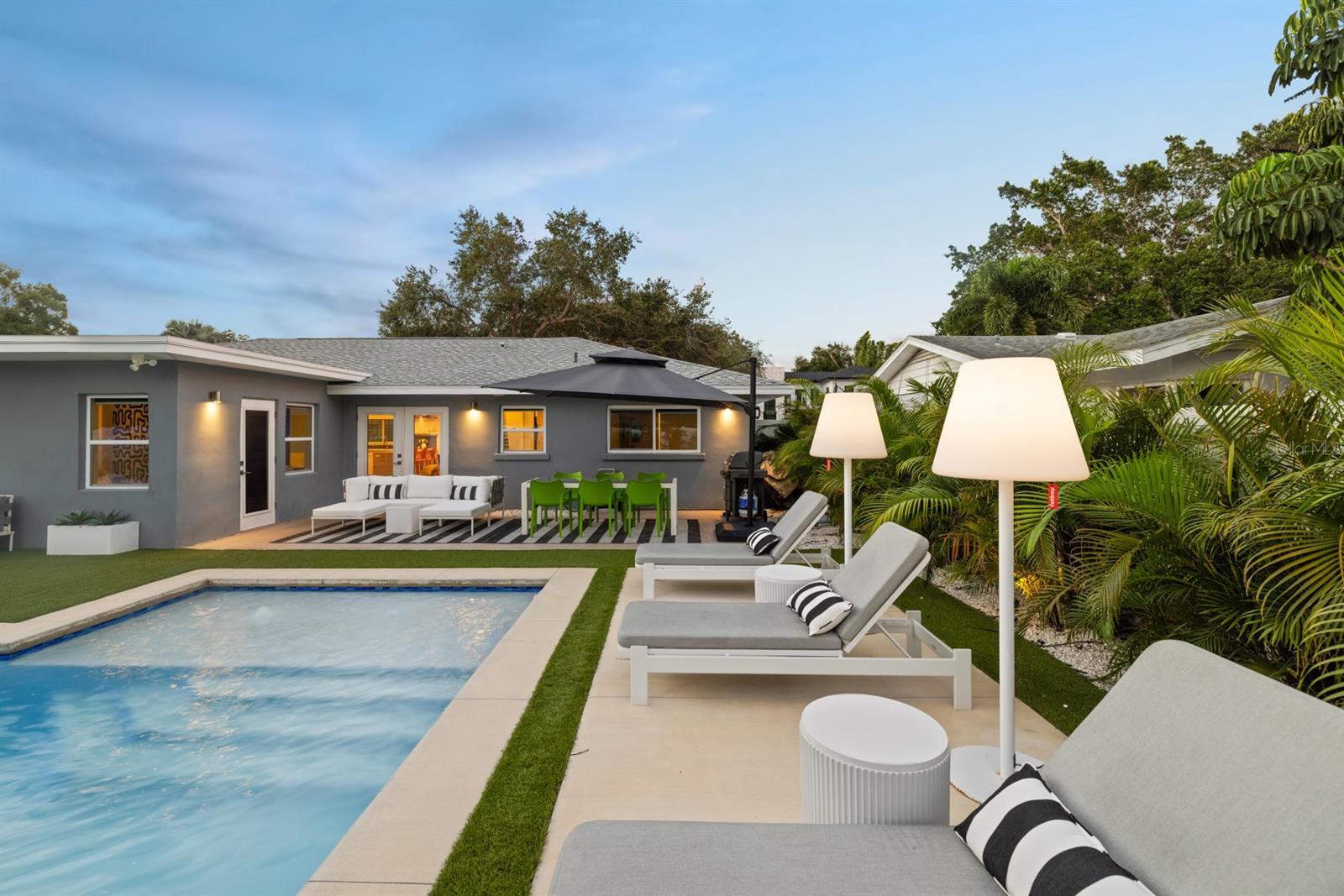 Image 25 of 28 For 2160 Sunnyside Place