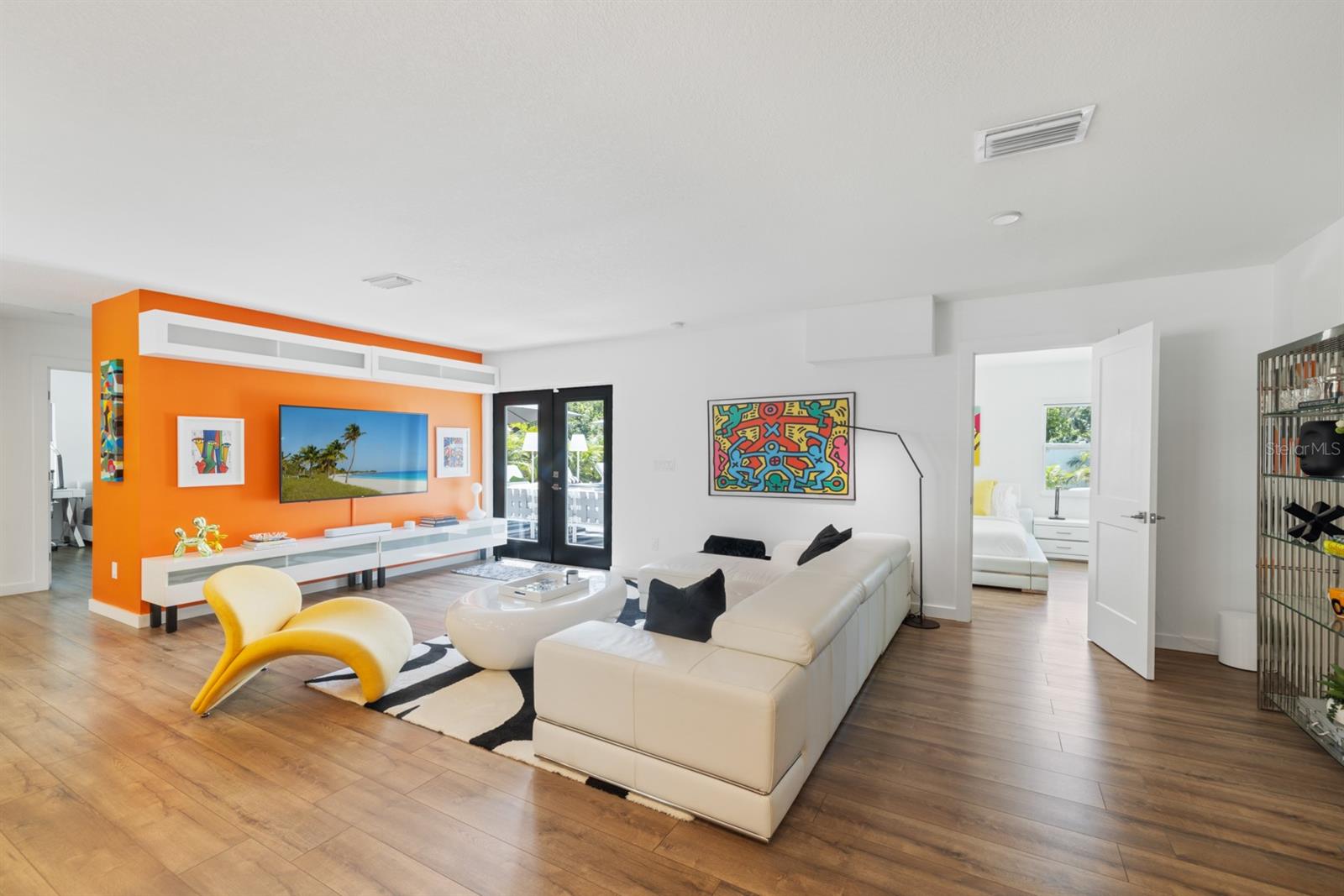 Image 8 of 28 For 2160 Sunnyside Place