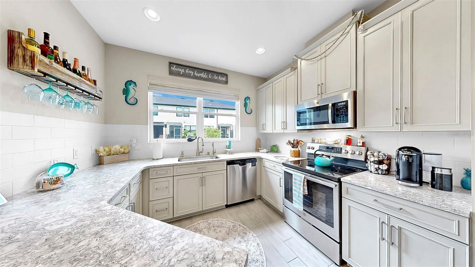 Image 15 of 49 For 7849 52nd Terrace E