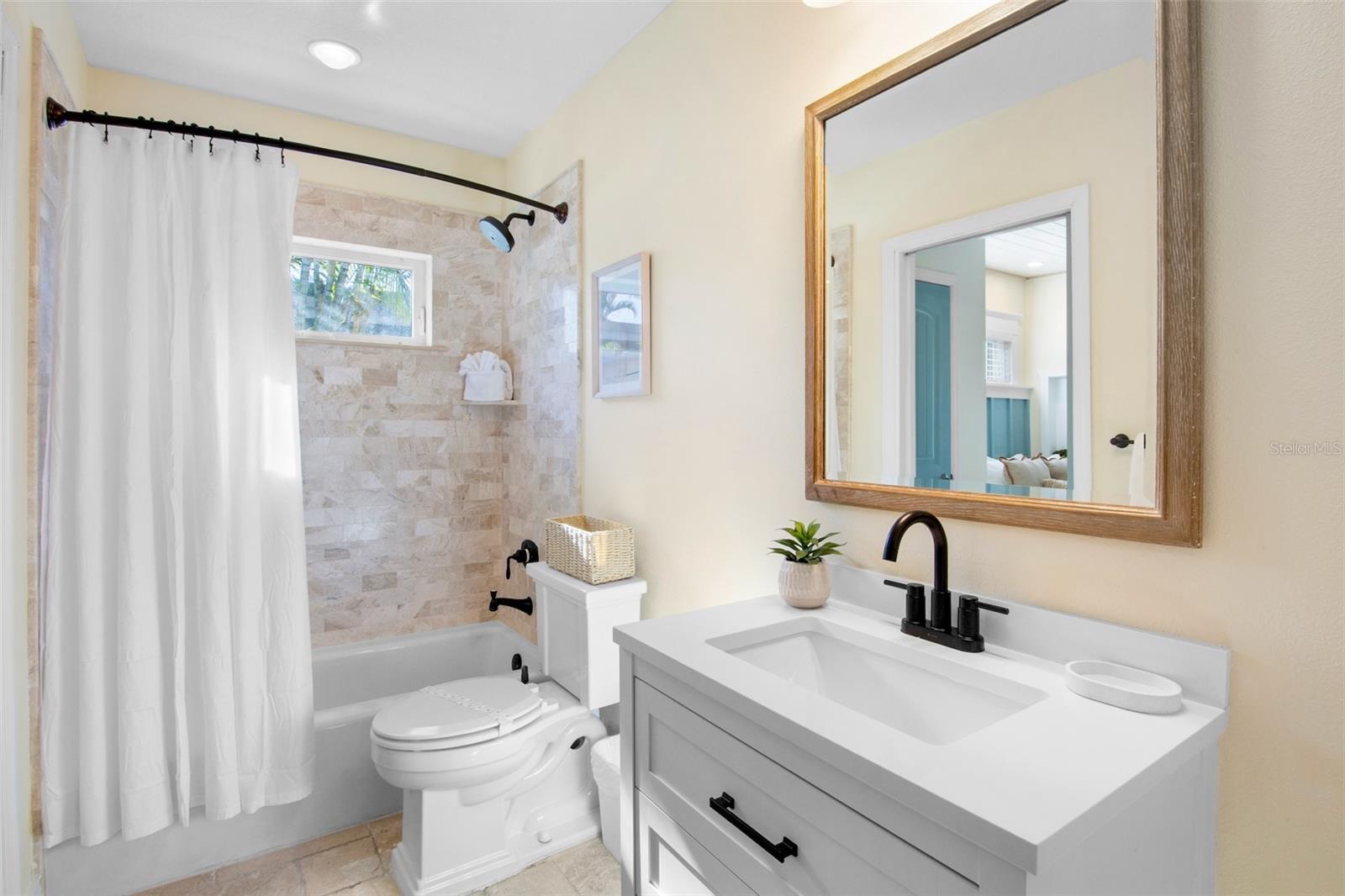 Image 19 of 35 For 709 Fern Street