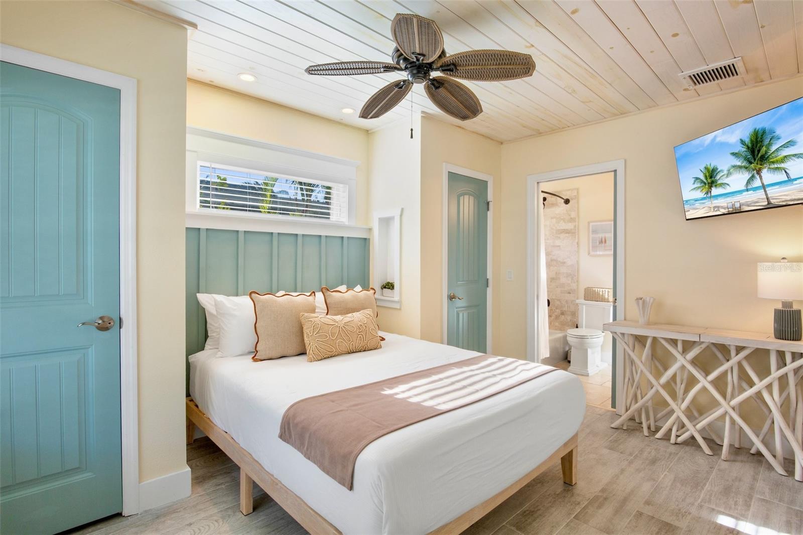 Image 21 of 35 For 709 Fern Street