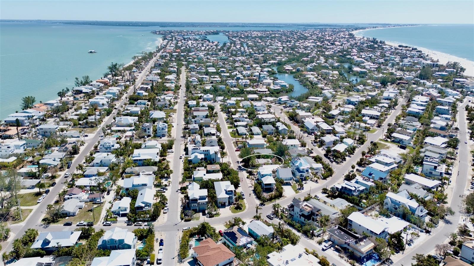 Image 32 of 35 For 709 Fern Street