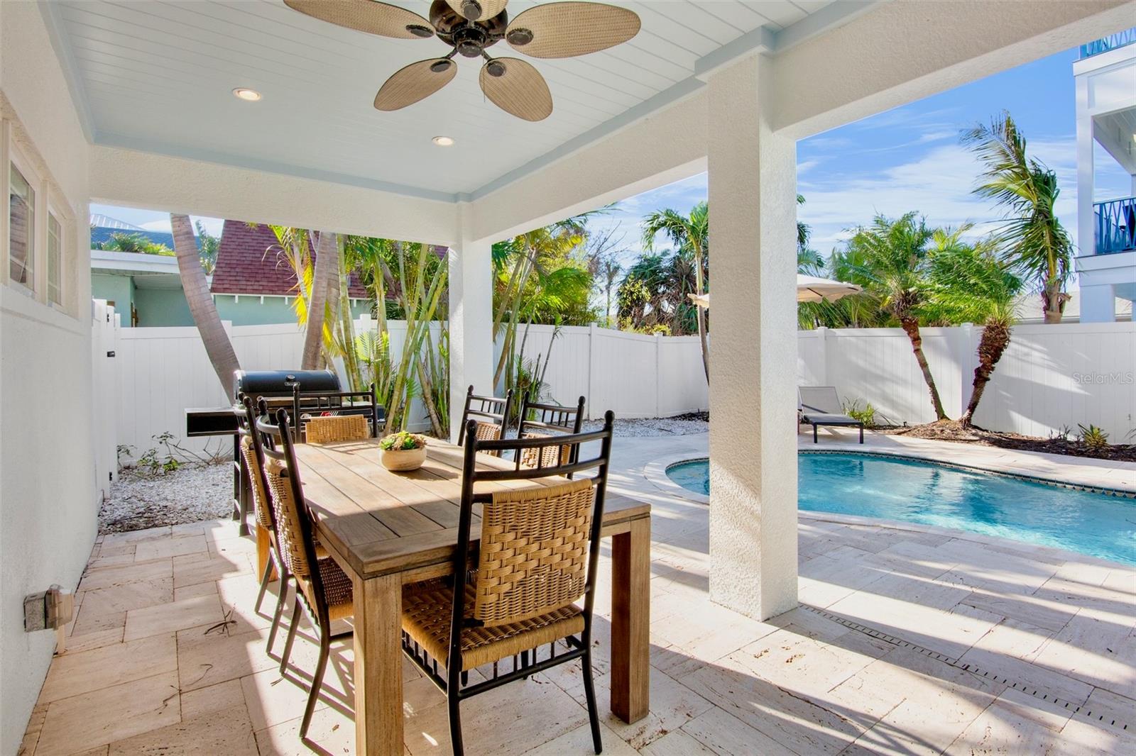 Image 6 of 35 For 709 Fern Street