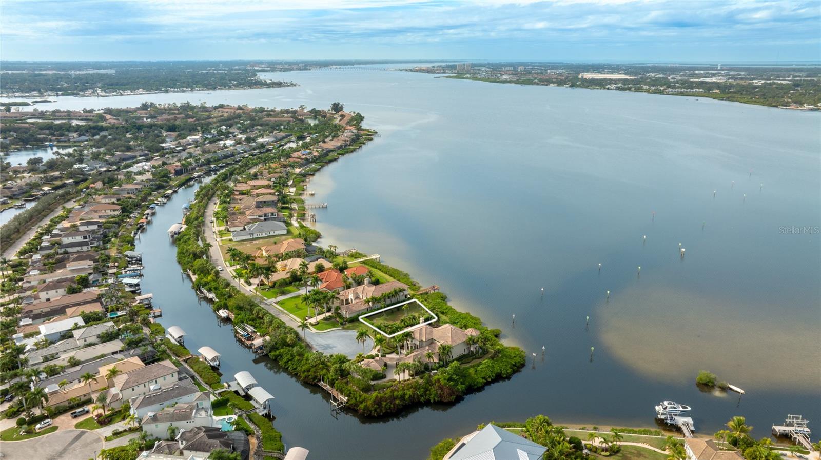 Image 12 of 22 For 4223 Hawk Island Drive