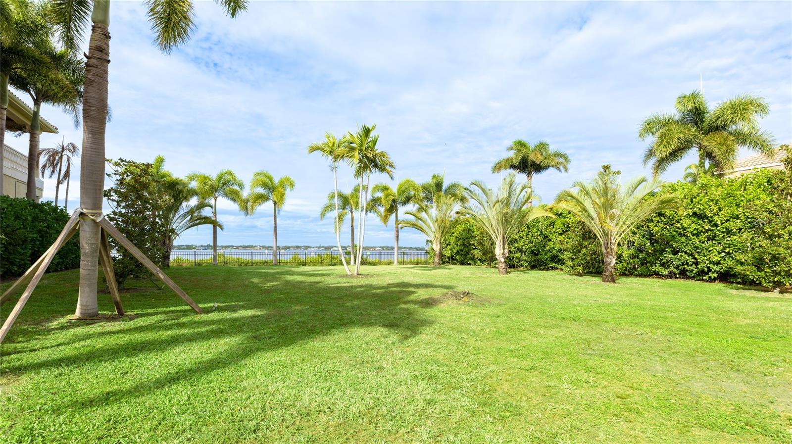 Image 15 of 22 For 4223 Hawk Island Drive