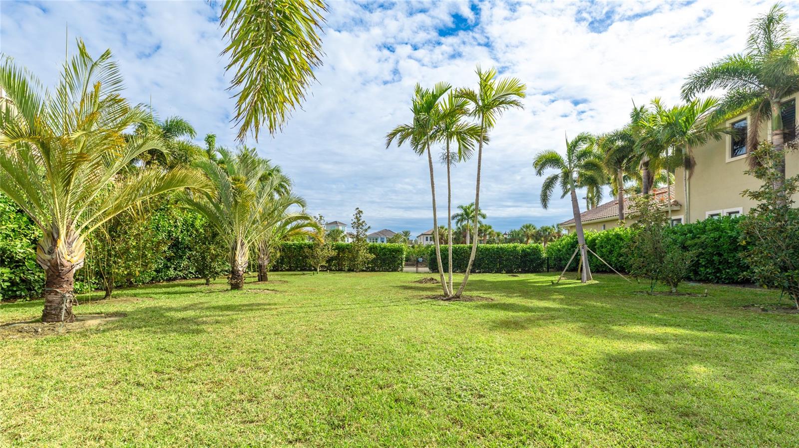 Image 17 of 22 For 4223 Hawk Island Drive