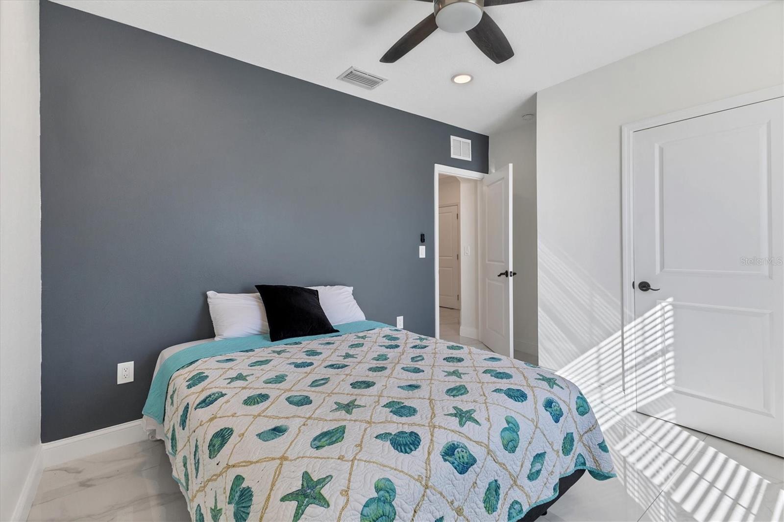 Image 18 of 48 For 177 Tierra Verde Way