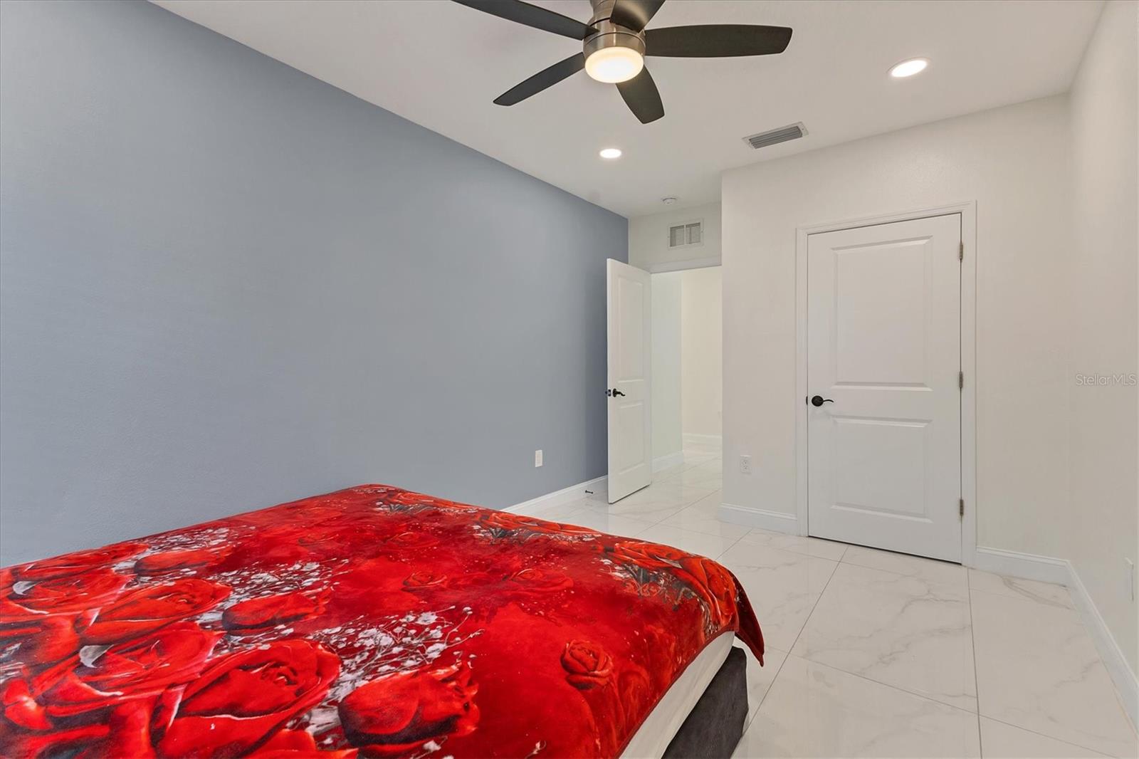 Image 22 of 48 For 177 Tierra Verde Way