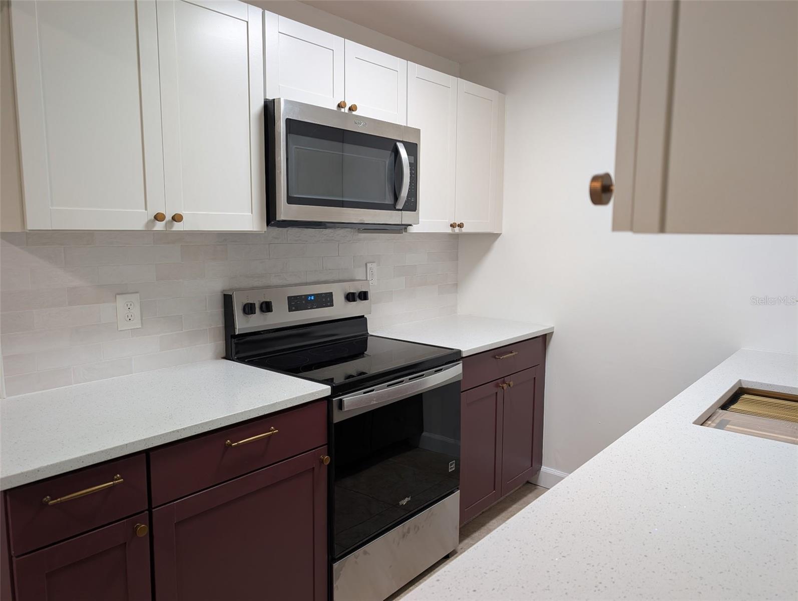 Image 3 of 10 For 2031 Maid Marian Lane