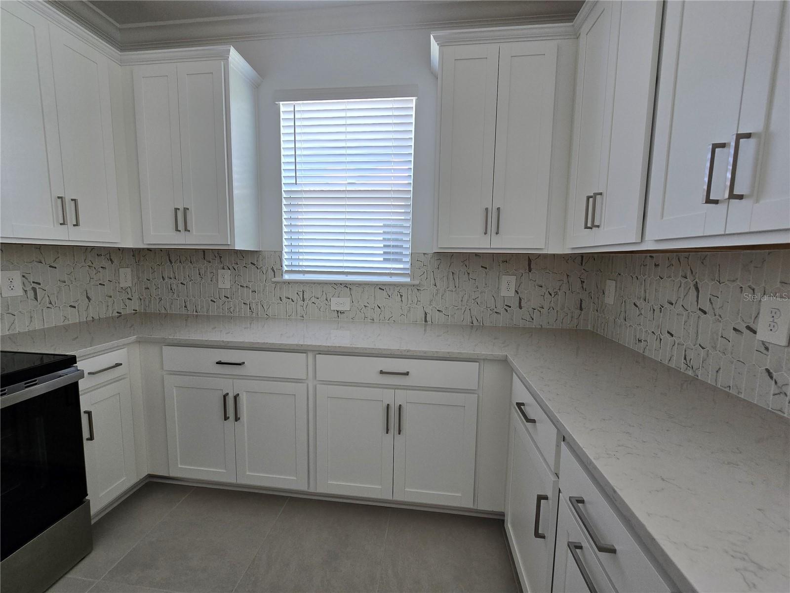 Image 17 of 36 For 16066 Ivy Ridge Court