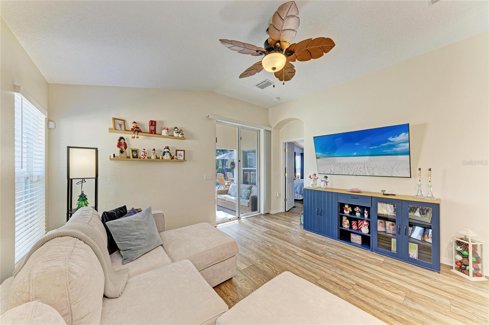 Image 17 of 82 For 11204 Coralbean Drive