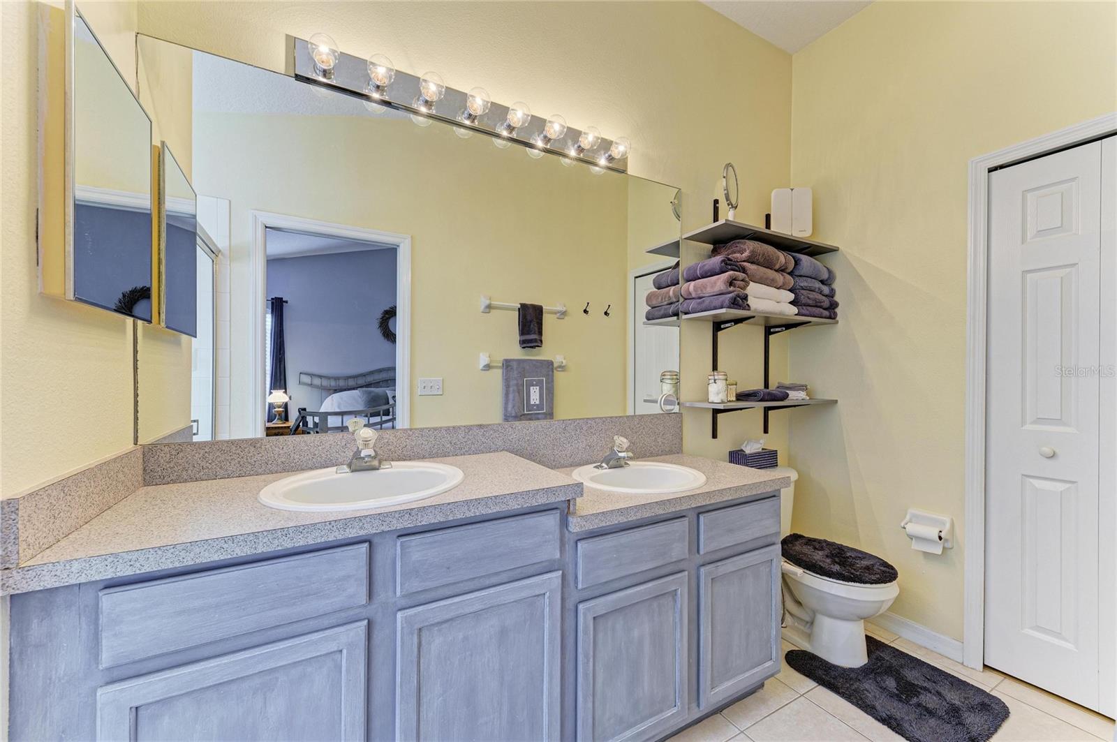 Image 22 of 82 For 11204 Coralbean Drive