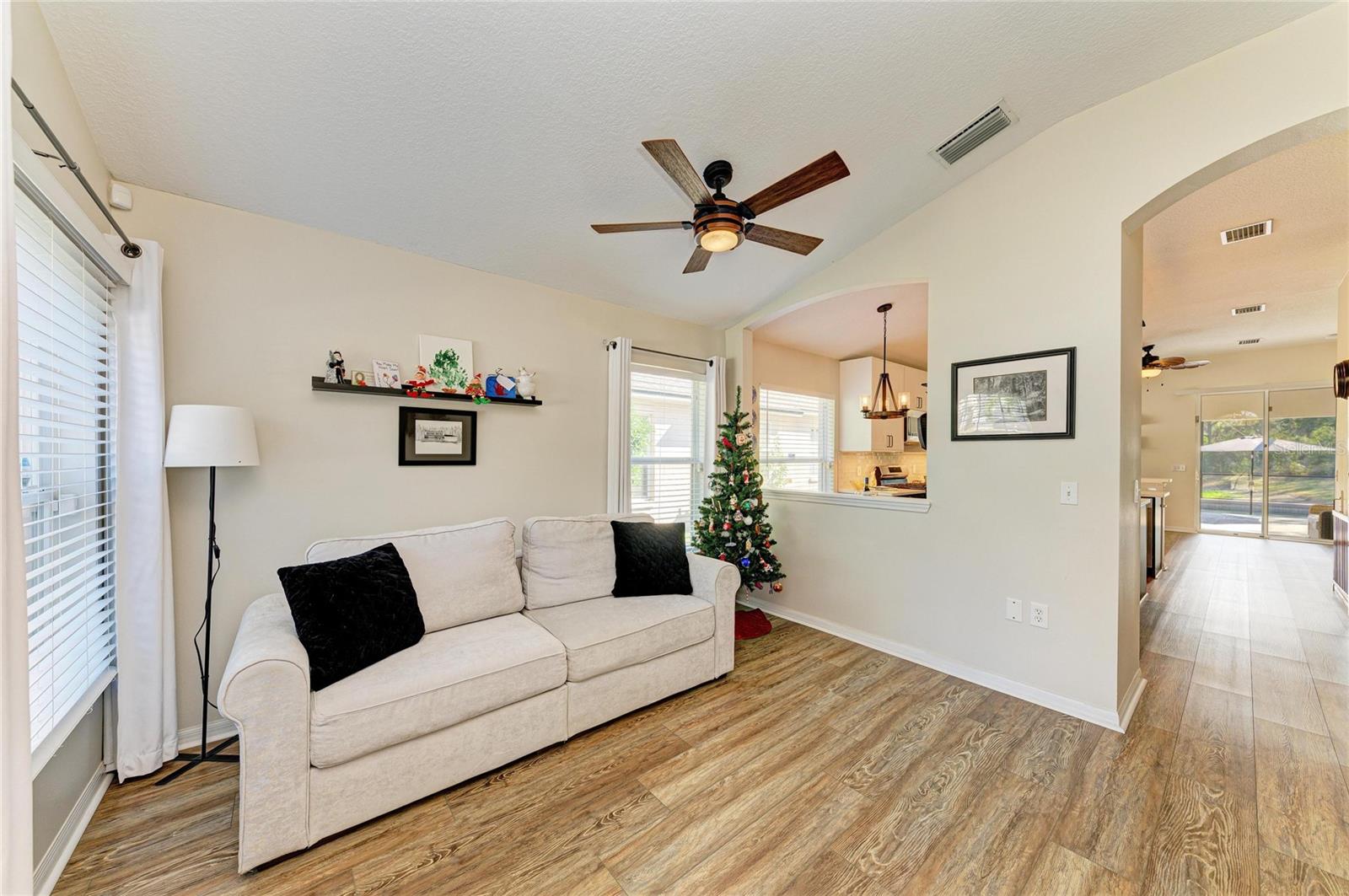 Image 6 of 82 For 11204 Coralbean Drive