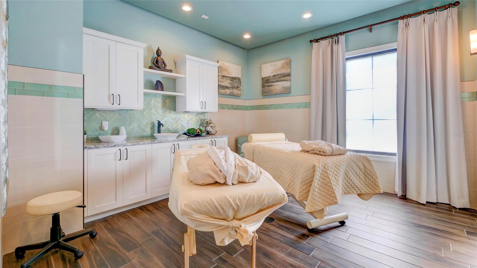 Image 45 of 53 For 10819 Wendover Drive