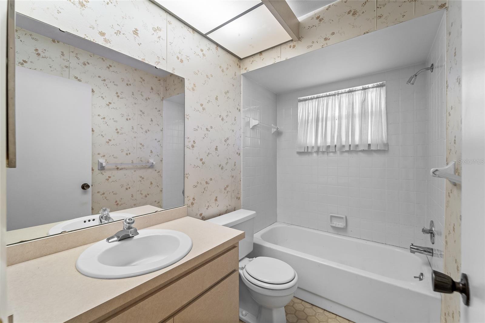 Image 10 of 28 For 4299 Oakhurst Circle E 3052