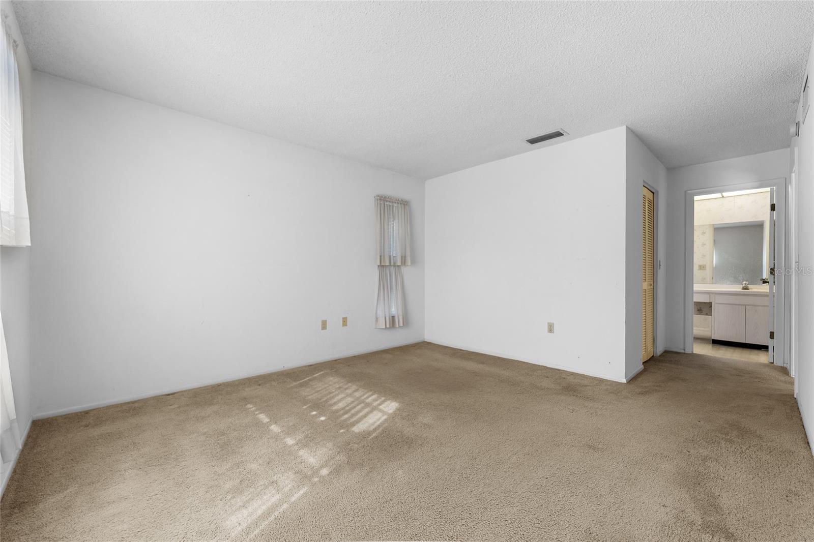 Image 12 of 28 For 4299 Oakhurst Circle E 3052