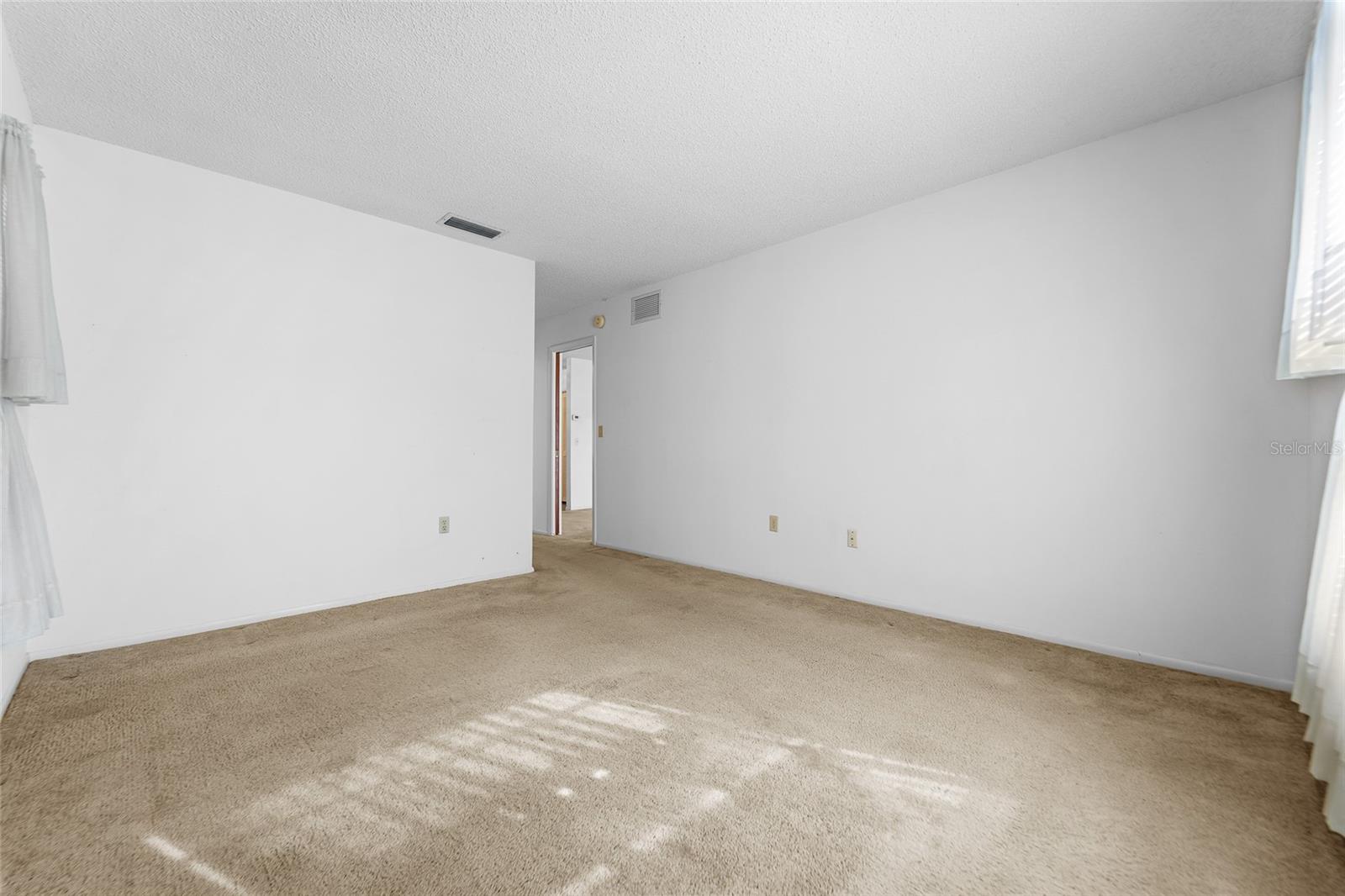 Image 13 of 28 For 4299 Oakhurst Circle E 3052