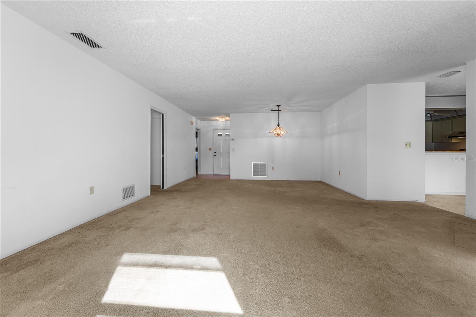 Image 6 of 28 For 4299 Oakhurst Circle E 3052