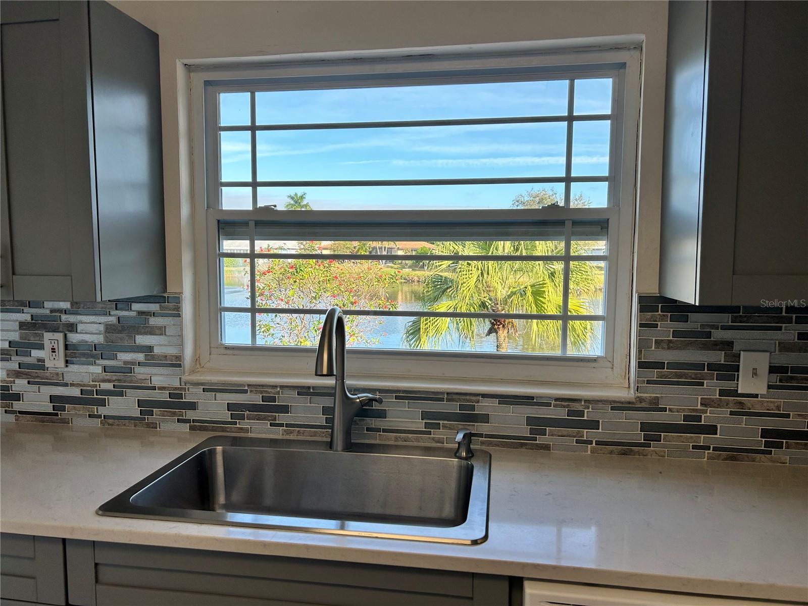 Image 15 of 30 For 8611 51st Avenue W