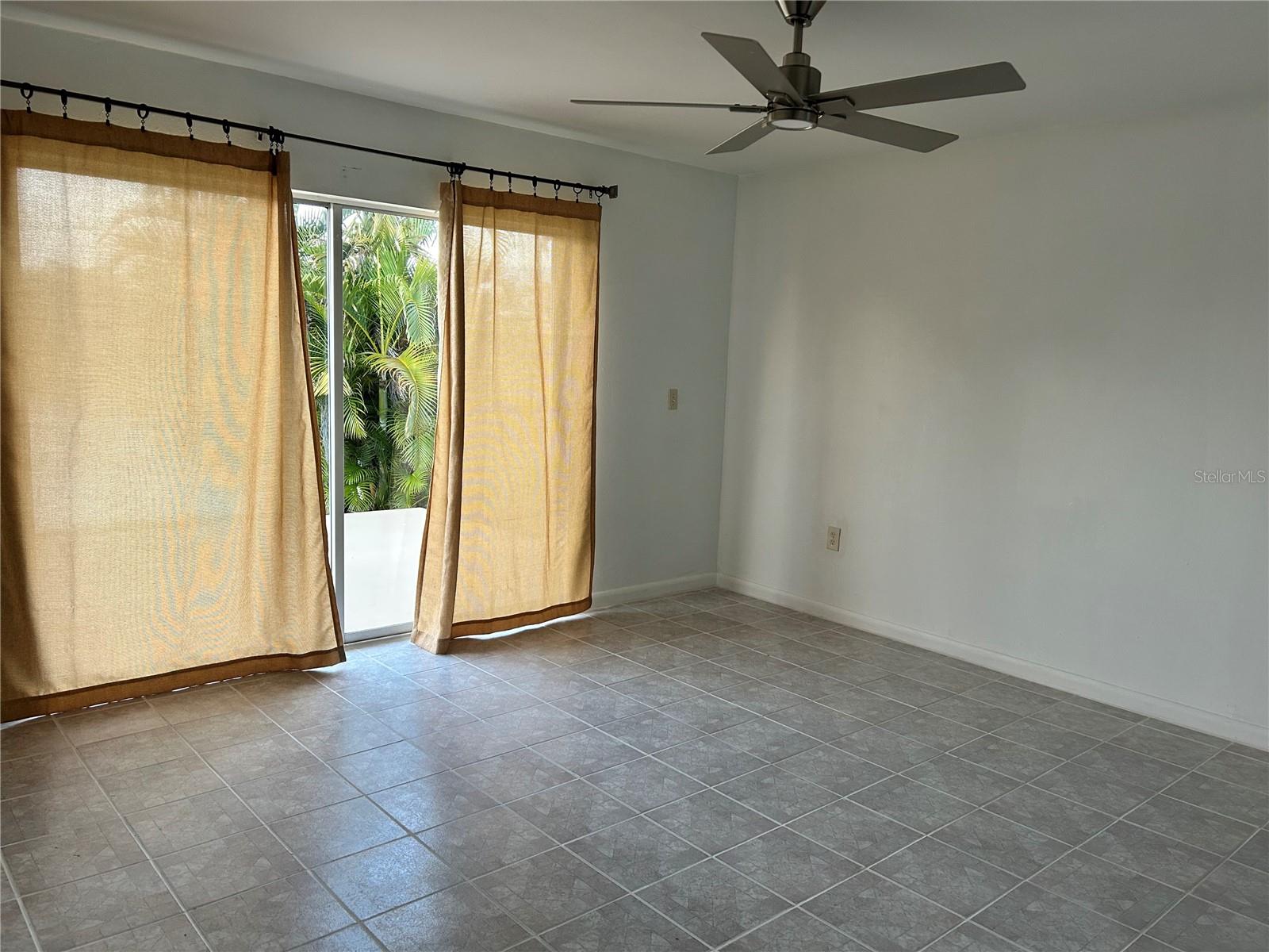 Image 18 of 30 For 8611 51st Avenue W