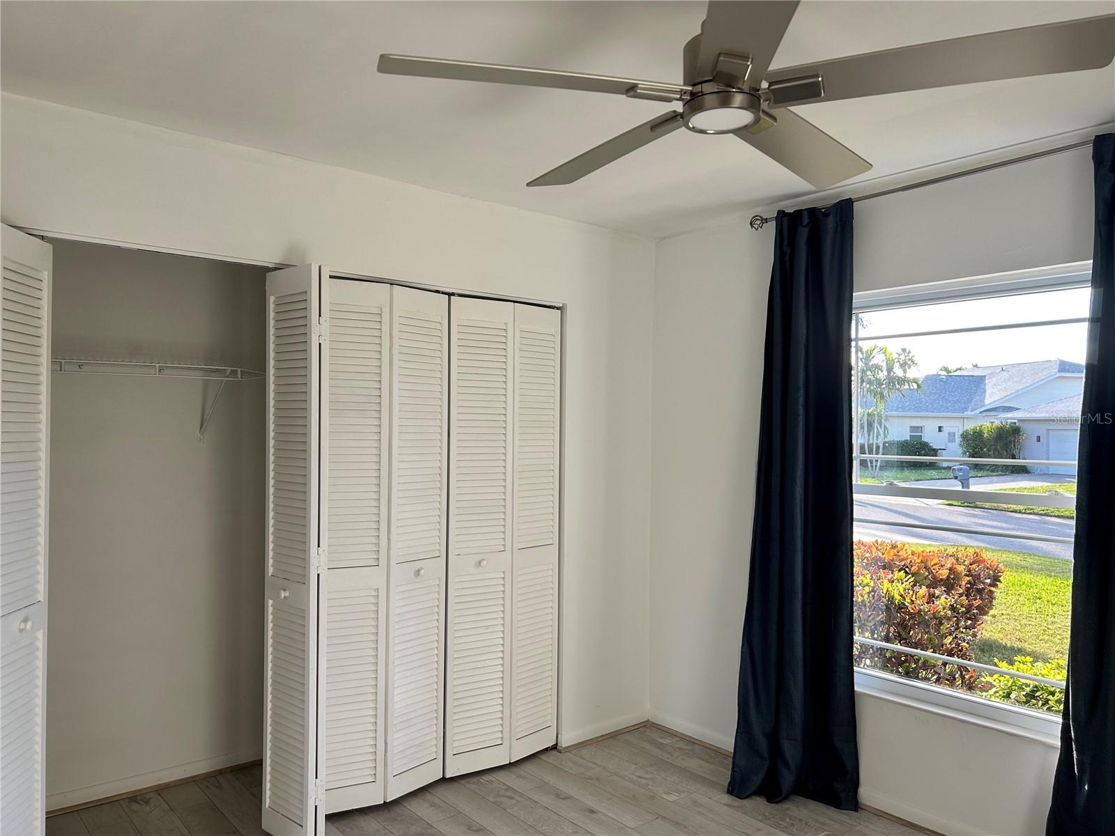 Image 23 of 30 For 8611 51st Avenue W