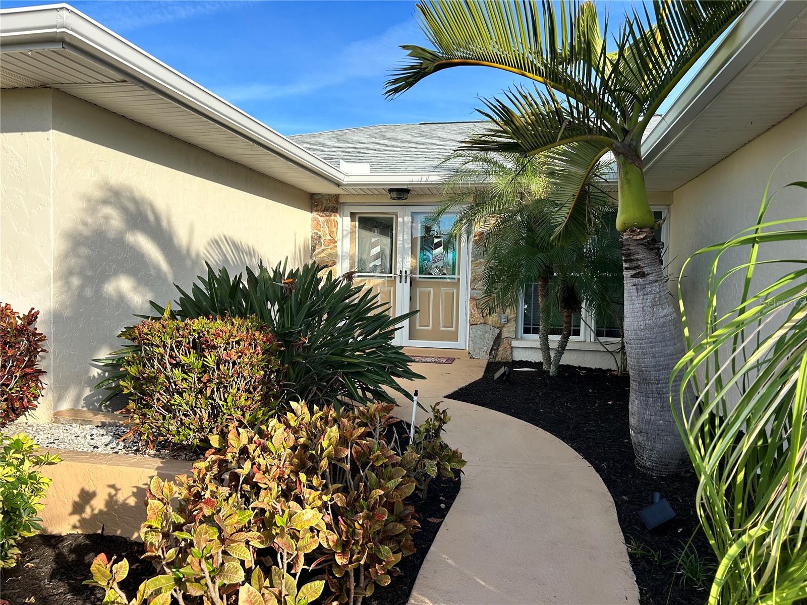 Image 7 of 30 For 8611 51st Avenue W