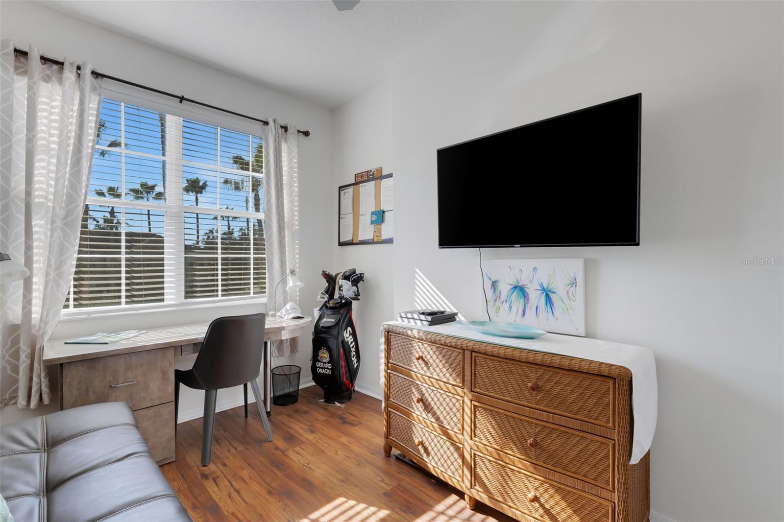 Image 23 of 35 For 3935 Yellowstone Circle