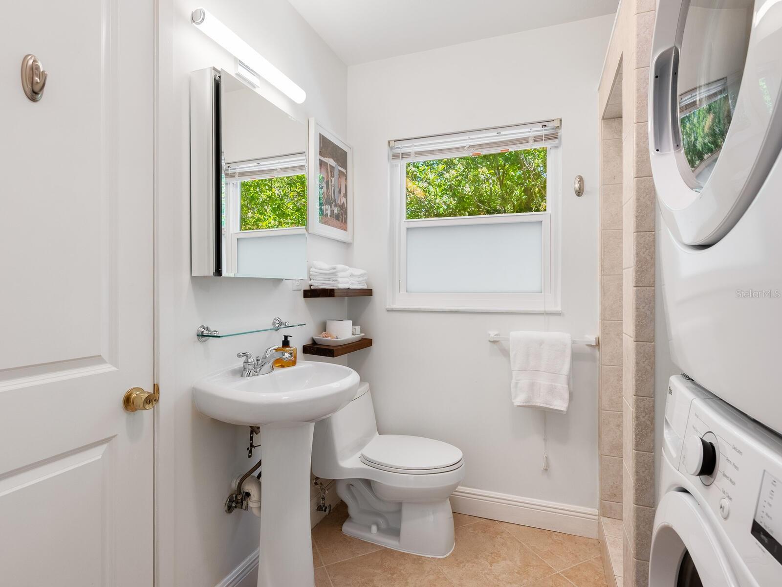 Image 19 of 56 For 3629 Almeria Avenue