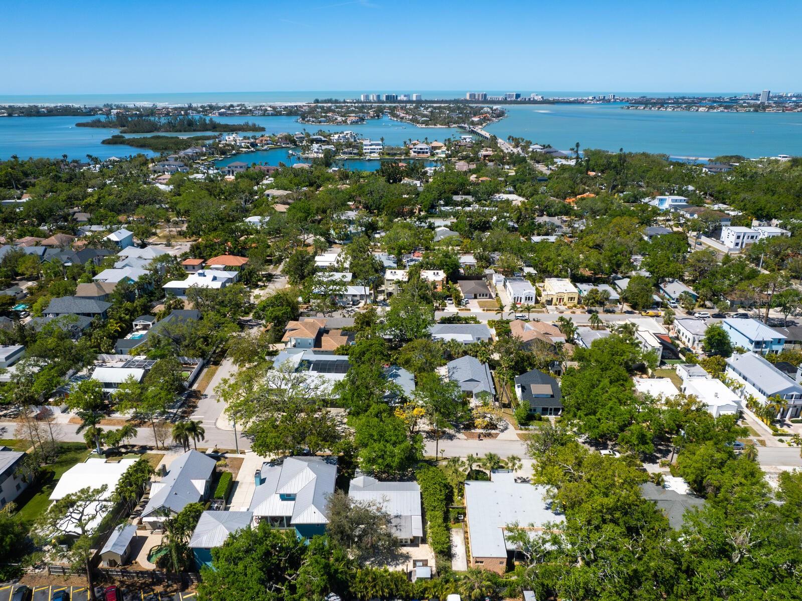 Image 32 of 56 For 3629 Almeria Avenue