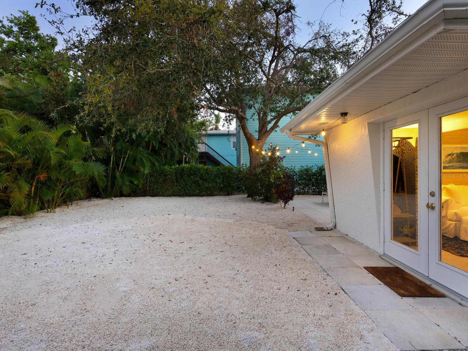 Image 39 of 56 For 3629 Almeria Avenue