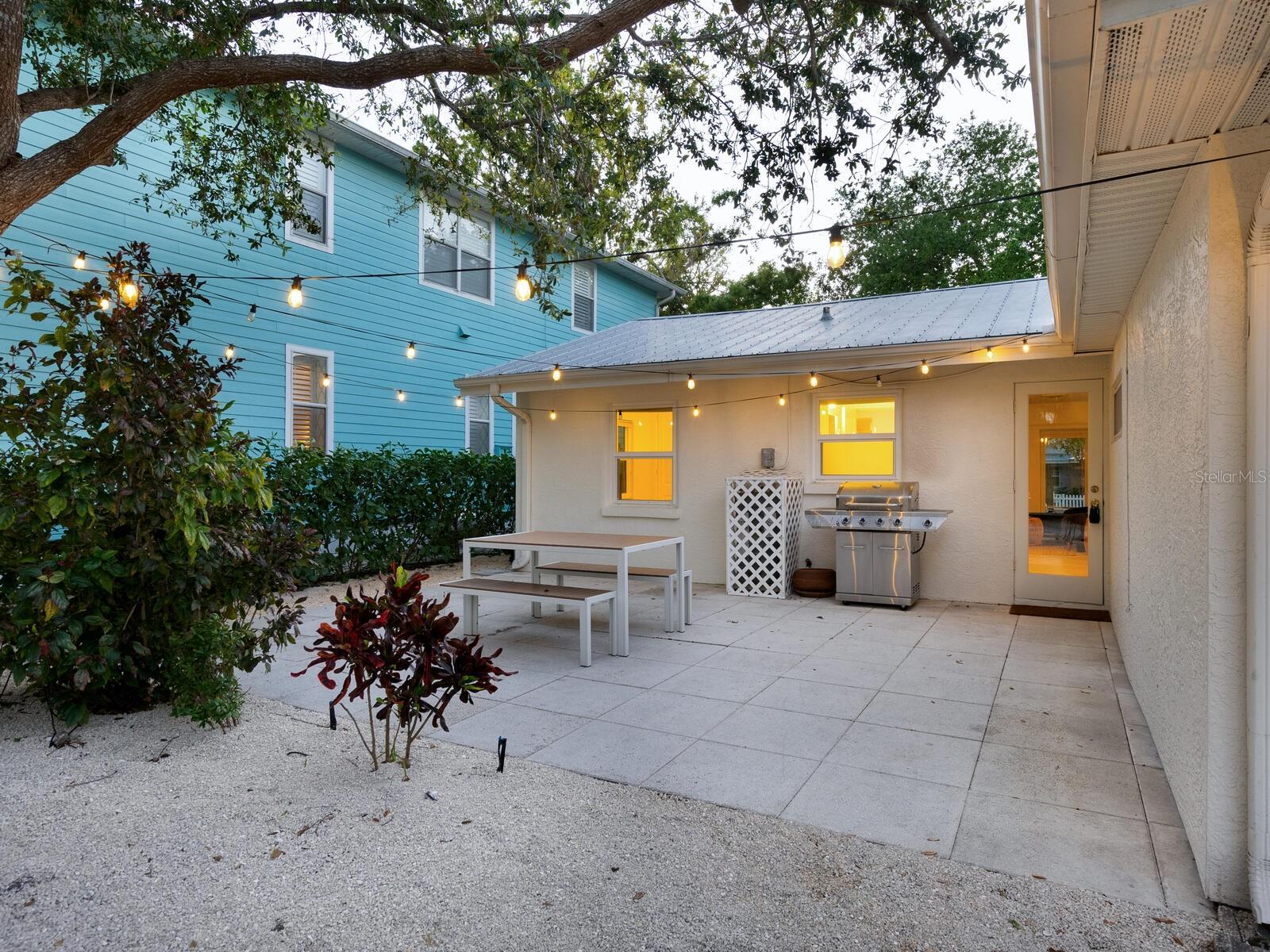 Image 41 of 56 For 3629 Almeria Avenue