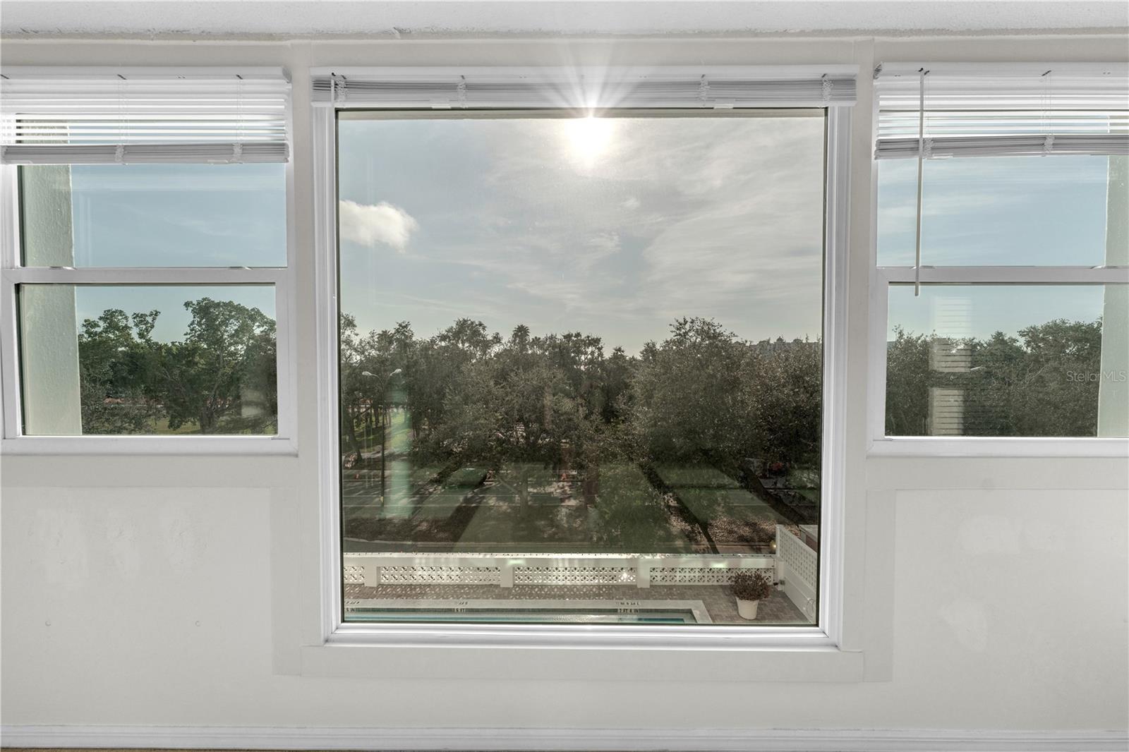 Image 14 of 33 For 33 Gulfstream Avenue 401