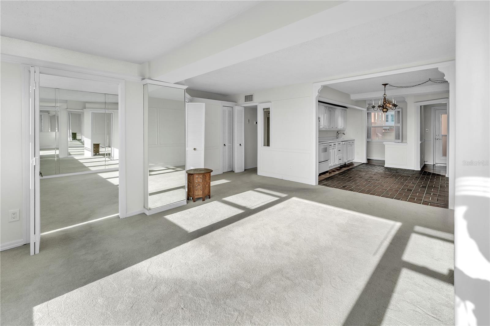 Image 15 of 33 For 33 Gulfstream Avenue 401