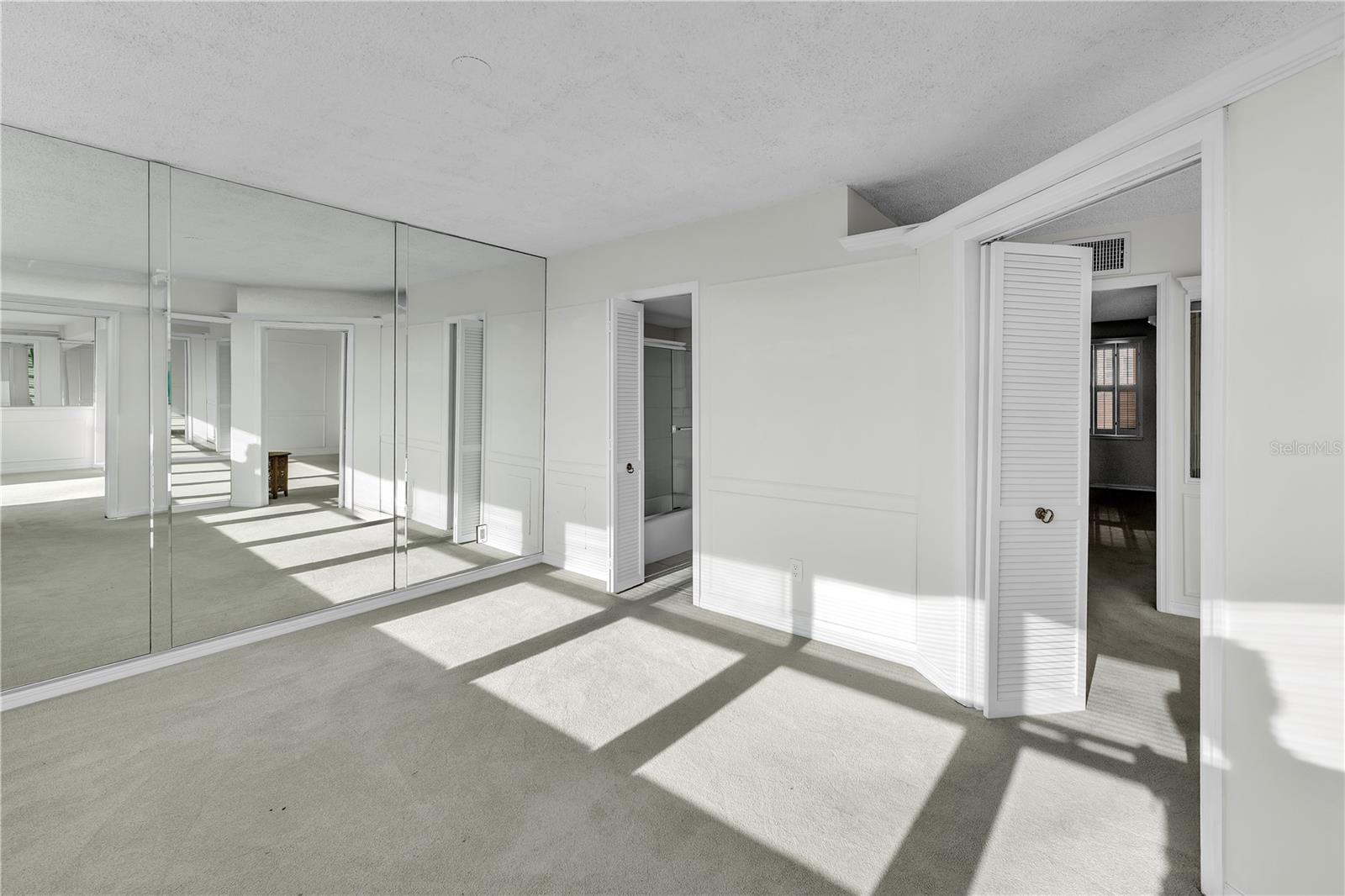 Image 17 of 33 For 33 Gulfstream Avenue 401