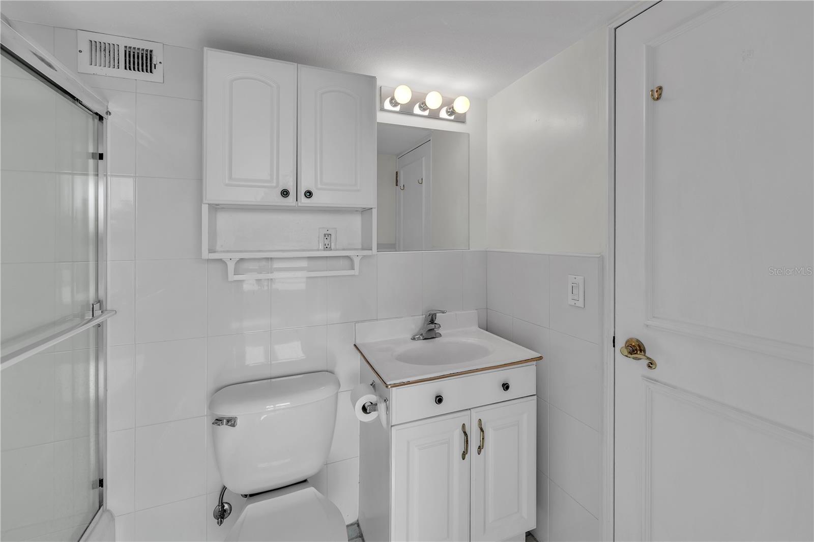 Image 19 of 33 For 33 Gulfstream Avenue 401