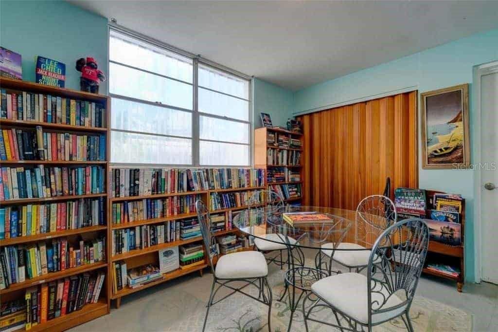 Image 29 of 33 For 33 Gulfstream Avenue 401