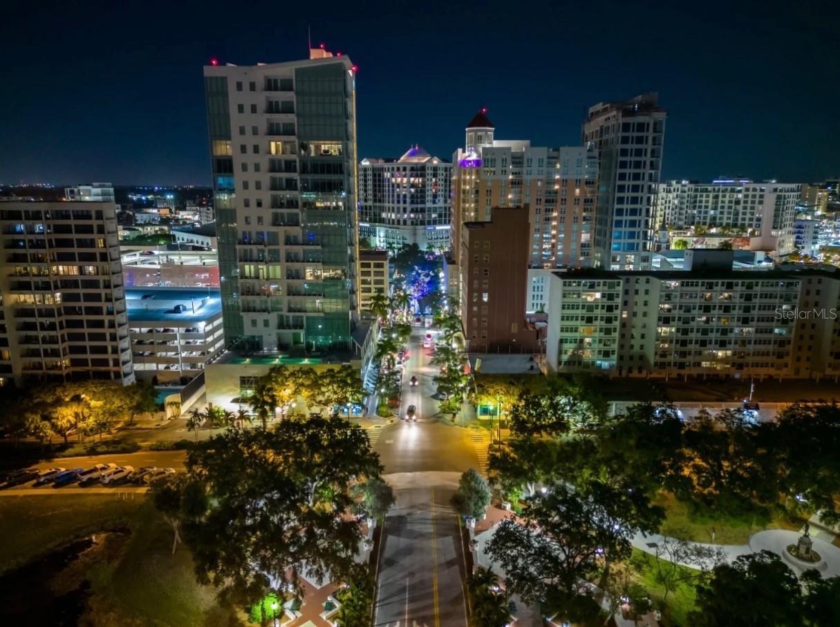 Image 5 of 33 For 33 Gulfstream Avenue 401