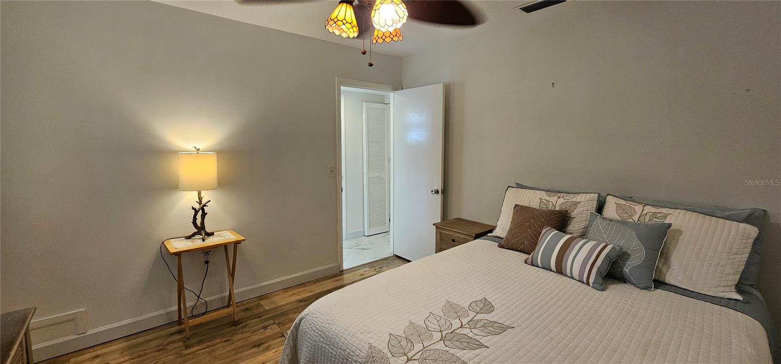 Image 13 of 29 For 2009 Riverbluff Parkway V334