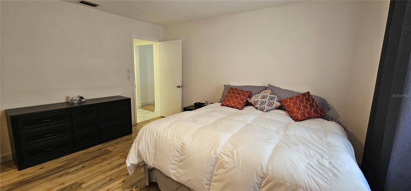 Image 18 of 29 For 2009 Riverbluff Parkway V334