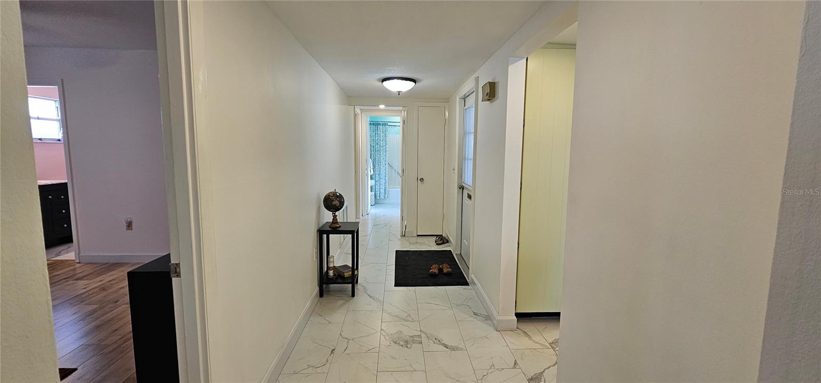 Image 3 of 29 For 2009 Riverbluff Parkway V334