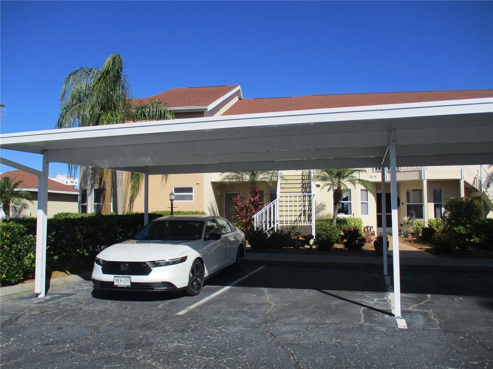 Image 2 of 31 For 1620 Fairway Trace A