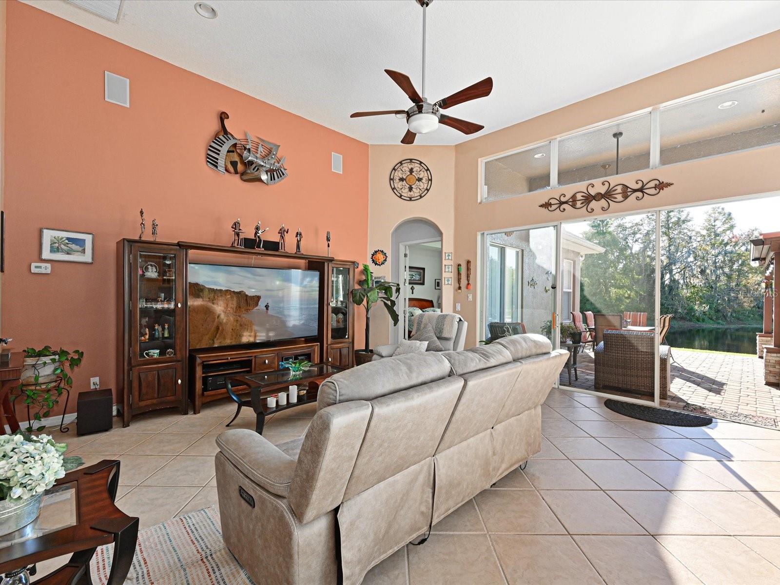 Image 8 of 32 For 4111 70th Ave E